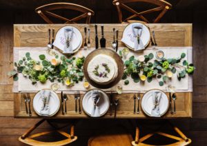 結婚のお食事会のテーブル